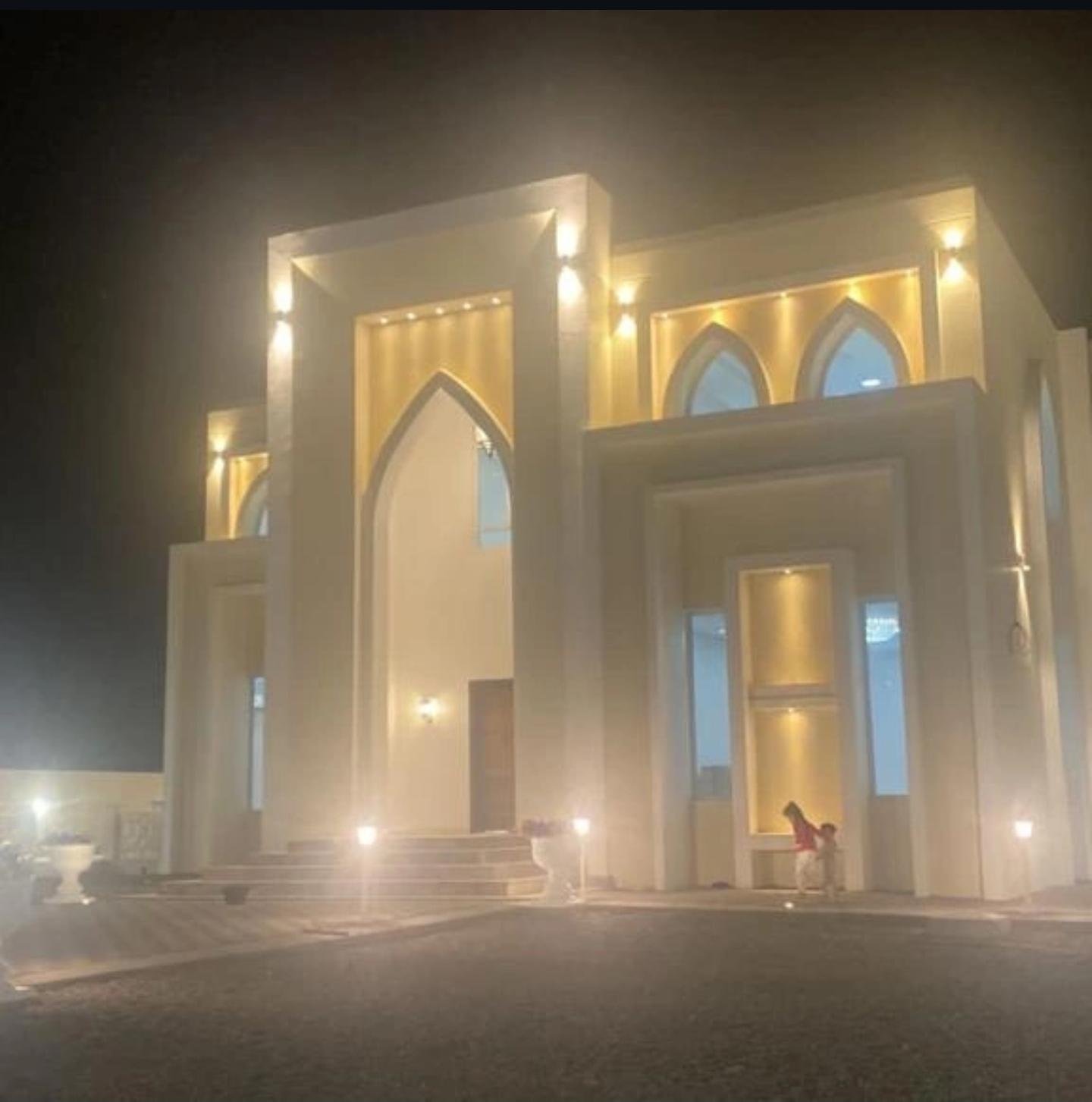 مدخل بحضور مميز